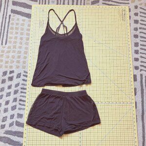 Tahari 2 piece PJ set sz S